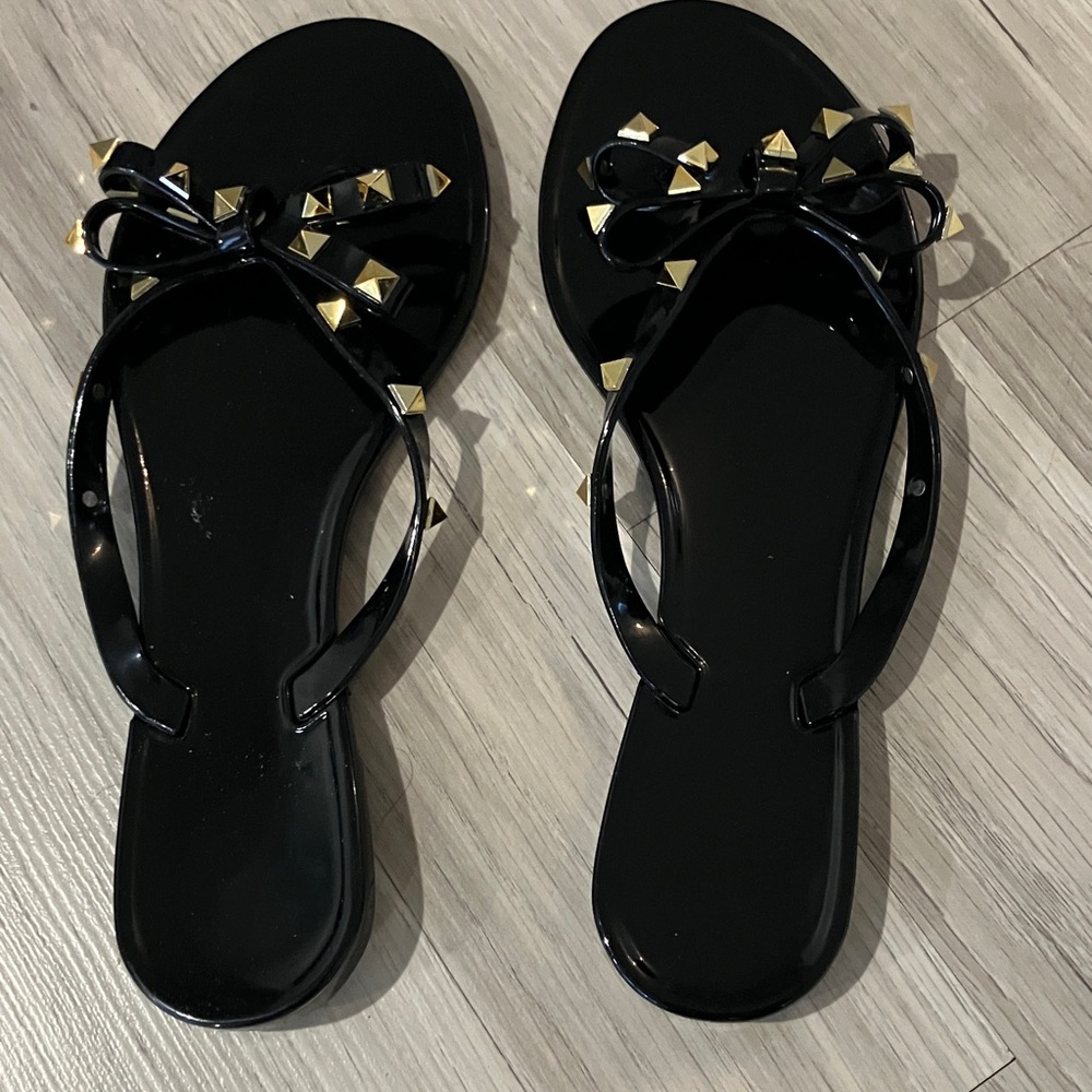 Black Stud-Trim Bow Jelly Sandals - Women